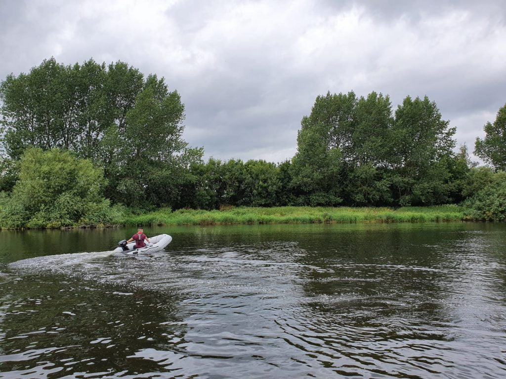 New Survey Boat for Specialist Aquatic Ecology Surveys 2 INTRODUCING BUOYONCÉ, QUEEN OF THE WATERWAYS