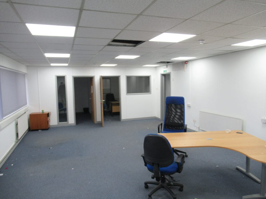 HARRIS LAMB OVERSEES £230,000 REFURBISHMENT PROJECT AT KINGS NORTON BUSINESS CENTRE 6 HARRIS LAMB OVERSEES £230,000 REFURBISHMENT PROJECT AT KINGS NORTON BUSINESS CENTRE