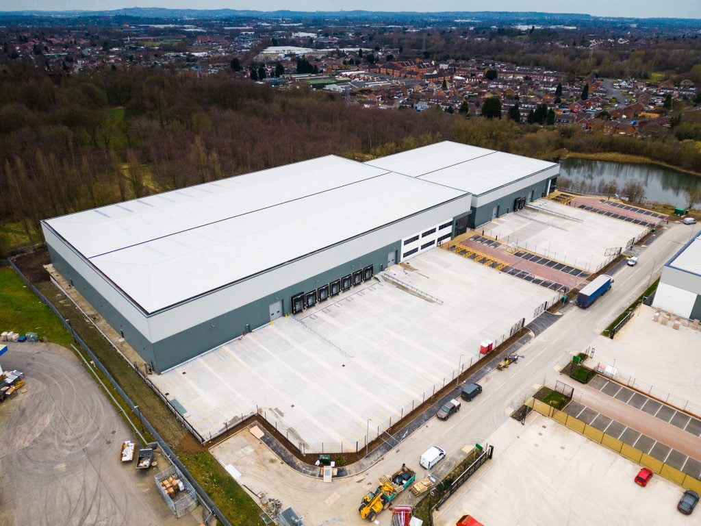 SPECULATIVE NEW WAREHOUSE SCHEME COMPLETES AT WALSALL INDUSTRIAL PARK 1 SPECULATIVE NEW WAREHOUSE SCHEME COMPLETES AT WALSALL INDUSTRIAL PARK